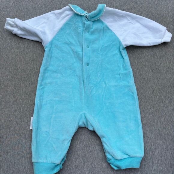 Vintage Peter Rabbit Velour One Piece Footed Outfit - Picture 7 of 7